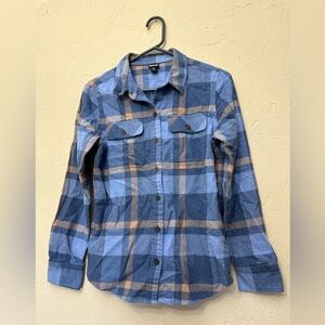 ⭐️2/$50⭐️ Patagonia 100% Organic Cotton Button Up Flannel- Women’s Size XS